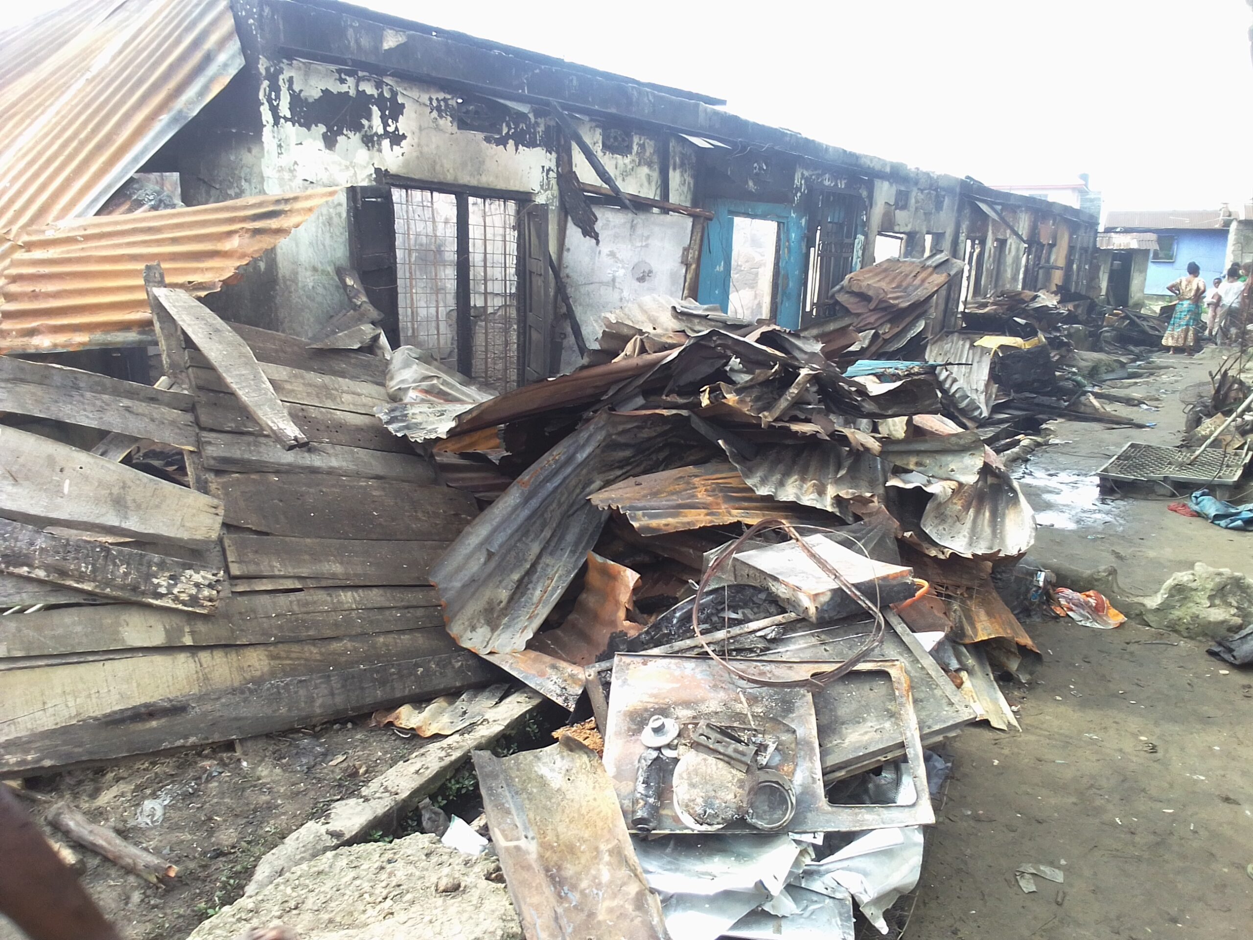 Fire Razes Down Residential Building In Warri