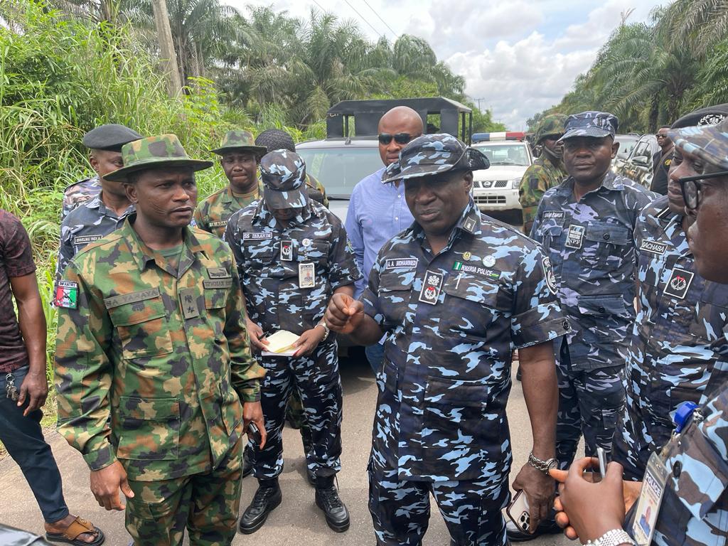 CP Ali Visits Railway Station At Owa-Ayibu, Assures Residents, Passengers Of Their Safety