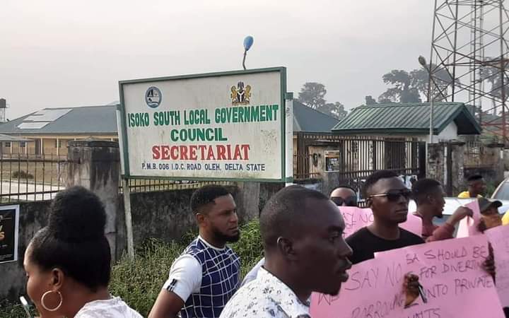 Isoko South Councillors Protest, Shut Down Council's Secretariat 