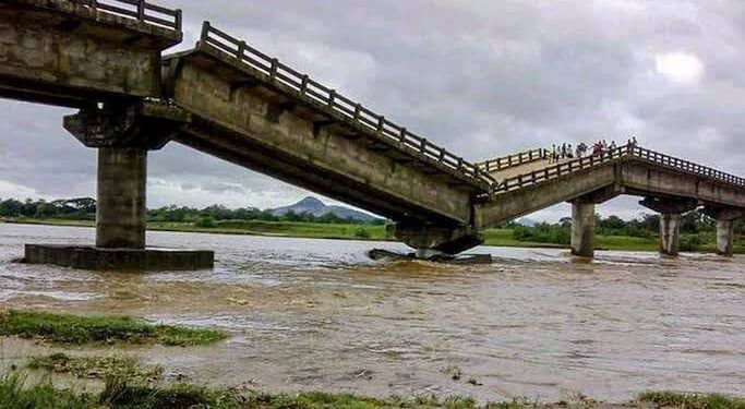 International Bridge Connecting Nigeria, Benin Republic Collapses