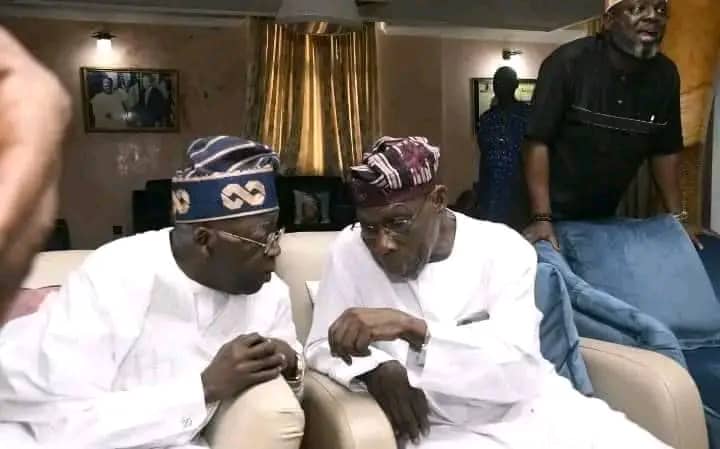 Massive Crowd As Asiwaju Bola Ahmed Tinubu Visits Chief Olusegun Obasanjo