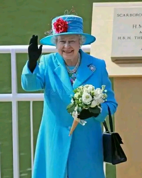President Buhari Mourns The Demise Of Queen Elizabeth