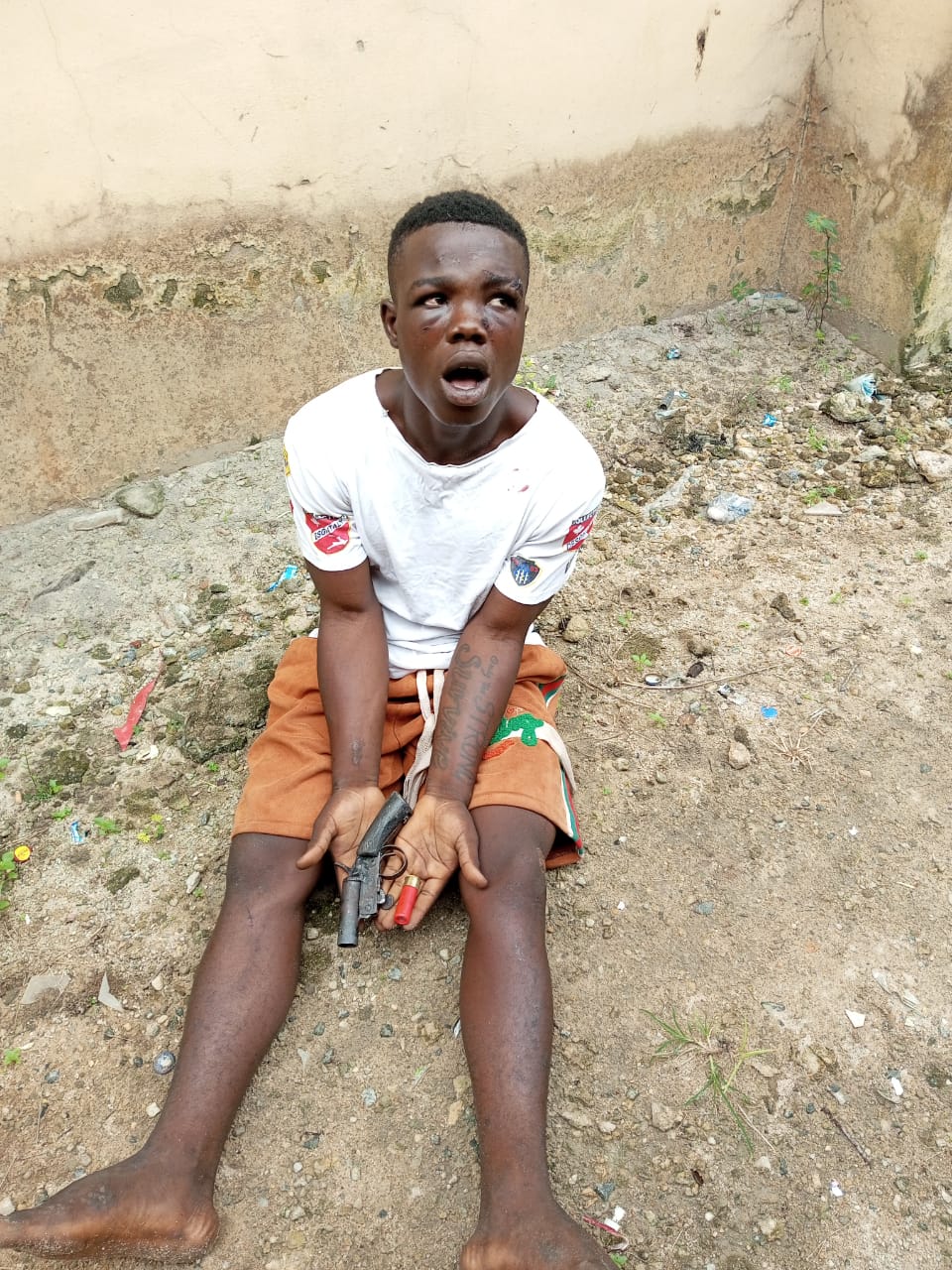Suspected Robber Escapes Into Warri River During Police Chase