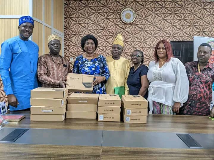 LASU Alumnus, Prof. Shitta-Bey, Gives Back To Alma Matter, Donates 24 Mini Laptops To Institution