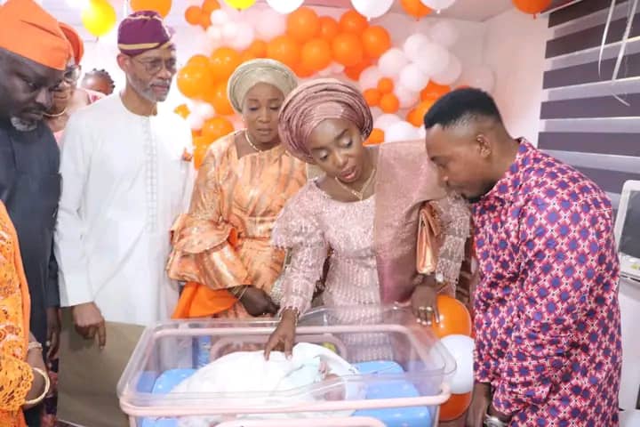 Sanwo-Olu Welcomes First Babies Of Y2023 In Lagos Hospitals