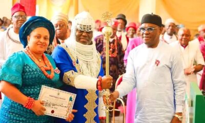 Wike Presents Certificate Of Recognition To Oba Of Ogbaland