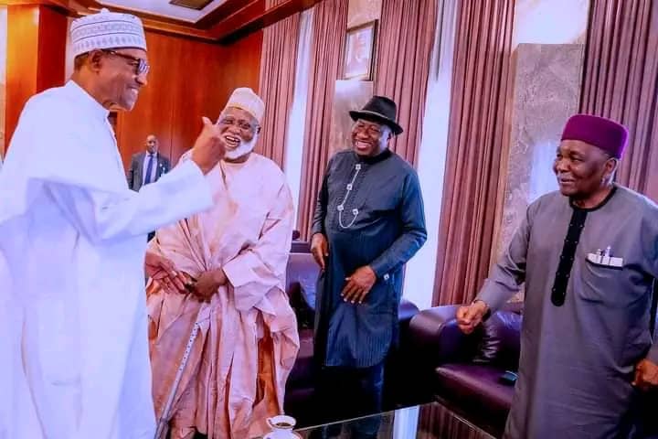 NAIRA SWAP: Jonathan, Others Storm Aso Rock As Obasanjo Refuses To Physcially Attend Council Of State Meeting, Joins Online