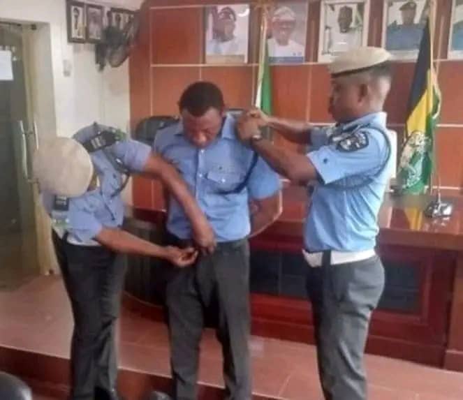 Lagos Police Dismiss Sergeant For Transferring N98K From N100k In A Young Man's Account