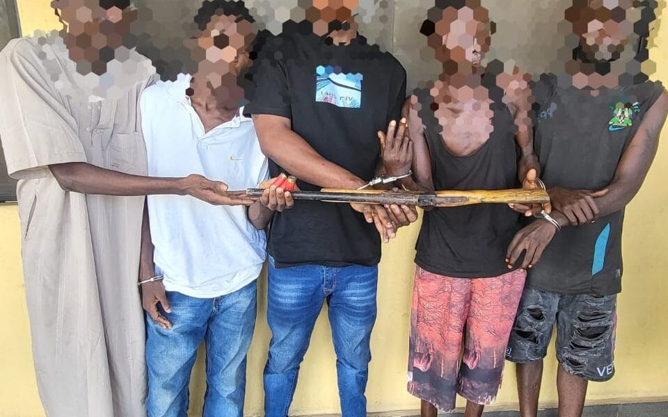 Delta: Police Nab Kidnappers Into Emptying Of Victims’ Bank Account Through Transfer …Arrest POS Operator By Daniel Dafe Suspected kidnappers who abducted a couple in Delta State and emptied their bank account have been arrested. A statement by the Police Public Relations Officer, PPRO, in the state, DSP Bright Edafe, who disclosed this, added that the arrest followed a similar case of kidnapping people and emptying their bank account that happened on the 15th of May, 2023. “A victim (name withheld) of kidnapping/armed robbery reported at Ovwian Aladja Police station that he was intercepted by some suspected kidnappers who abducted him and his wife and put them in the trunk of their car, drove them to an unknown destination, where they emptied his bank account through bank transfer before releasing them.” According to the statement, “the DPO discovered that a similar case was also reported on the 7th of April, 2023 by another victim, and coincidentally, the modus operandi of the suspects are the same.” He continued: “The DPO, Ovwian Aladja division, CSP Aliyu Shaba, detailed detectives to carry out a discreet and intelligence led investigation and ensure that these suspects are arrested and brought to book. “On 20/5/2023, following a series of intelligence led investigations, the detectives arrested a POS operator (name withheld) whose account these hoodlums always transfer money from their victims account. The POS operator who claimed ignorance of the antecedents of these suspects cooperated and availed the police with credible information that led to the arrest of the gang leader, named Adim Lucky Onweiyali ‘m’ age 33yrs on 1st June 2023.” The police said that “the suspect led the police to the houses of other gang members and also to the house of one Akporido Stanley ‘m’ age 56yrs who hides the weapon for them. One locally made gun, and three live cartridges were recovered. Suspects are in custody, and investigation is ongoing.” In another development, on Saturday, police operatives attached to Ekpan Police station arrested three suspected armed robbers. DSP Edafe said the police officers were on stop and search duty when they intercepted a tricycle carrying four occupants. “One of the passengers jumped and escaped. When the tricycle was searched, one locally made cut-to-size gun and four live cartridges were recovered. His other two accomplices, namely Ogheneovo Abdnego ‘m’ age 17yrs, Chidi Okpanachi ‘m’ aged 31 years, were arrested, though they claimed the gun belong to their friend who escaped. Investigation is ongoing,” he added.