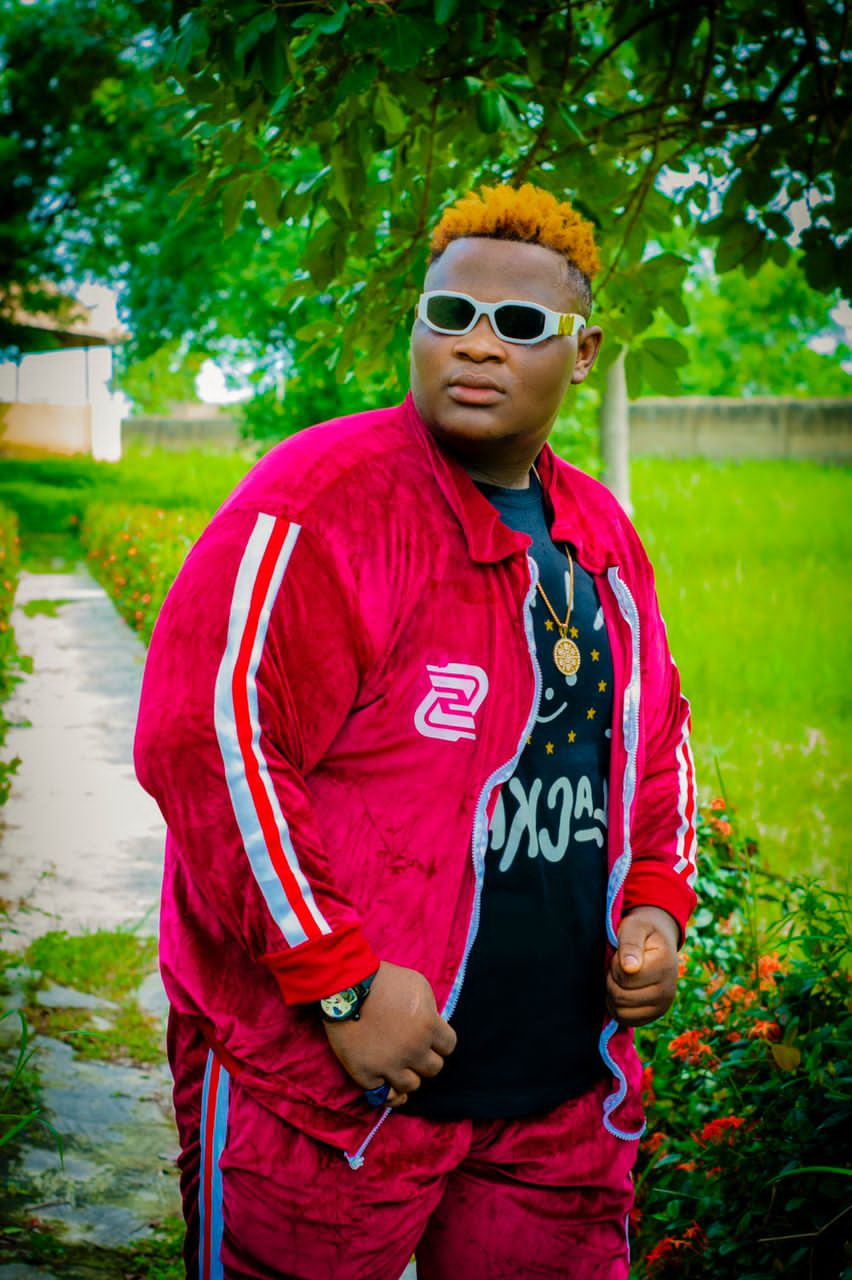 Ogbomoso-born Afrobeats Artist, ‘SAMSKIDO’ Rocks Internet With Latest Vibe