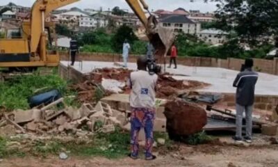 Oyo Govt. Demolishes Illegal Structures At Olunloyo GRA