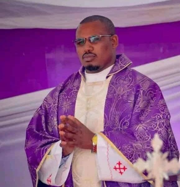 Catholic Priest, Kamamia, Dies in Auto Crash