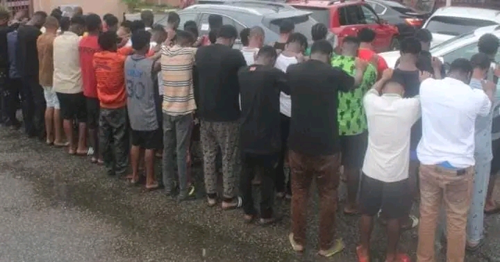 Just In: EFCC Bursts Internet Fraudsters Hideout In Abraka, Picks 52 Suspects, Recover 10 Exotic cars