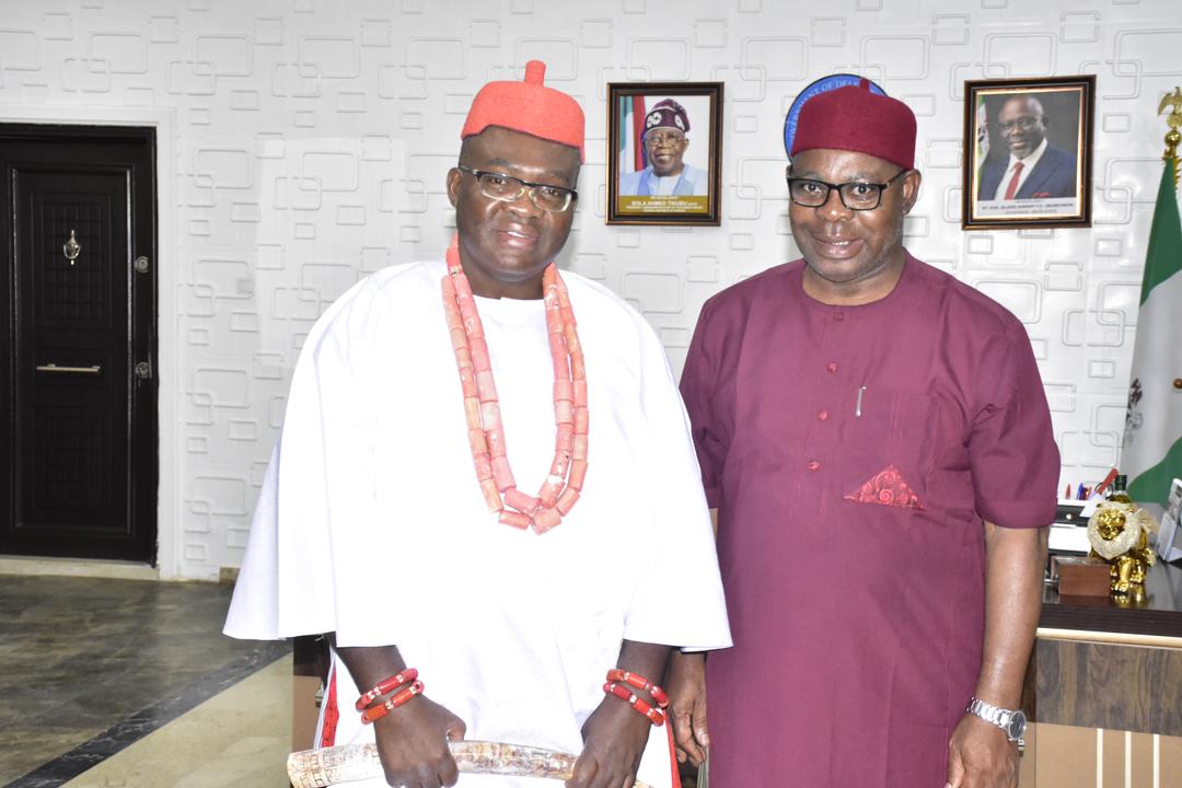 Obi of Ogwashi-Uku Kingdom Visits Delta's Deputy Governor, Sir Onyeme