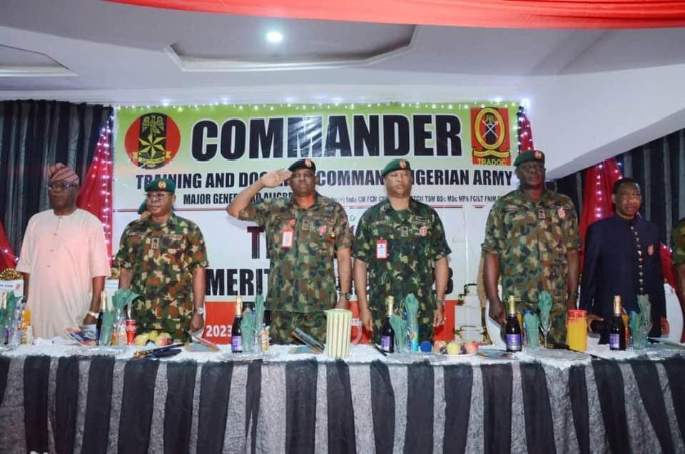 Award: Nigerians Army Rewards 35 Officers For Academic Excellence