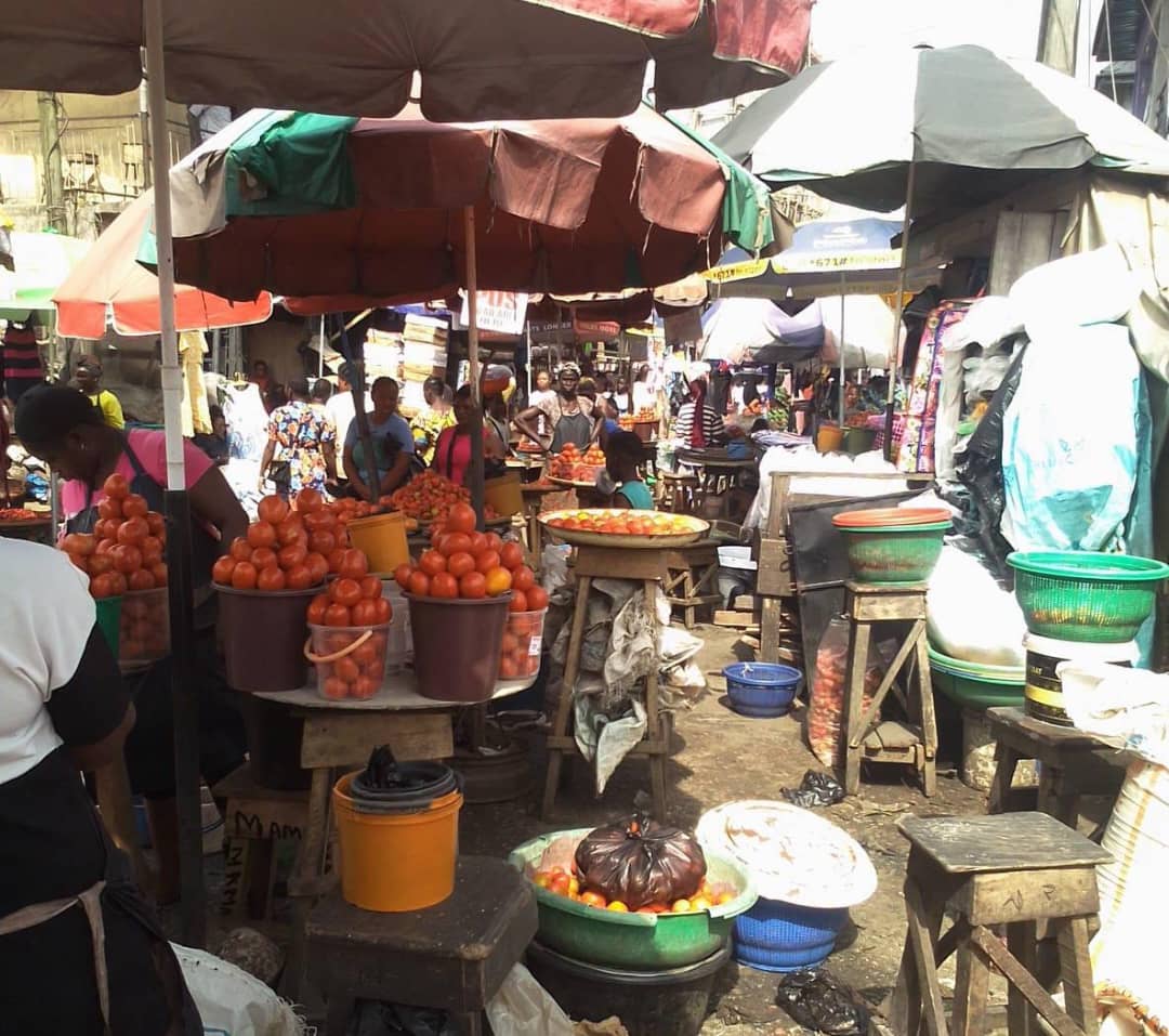 Last Hour Christmas Rush In Warri Markets