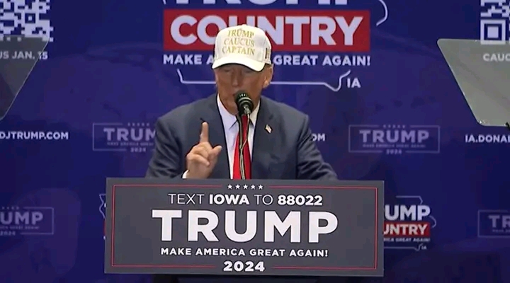 BREAKING: Donald Trump Wins Iowa Caucuses