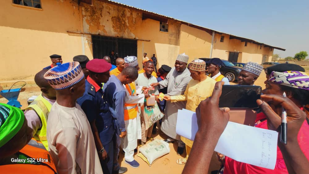 SNELEI: NEMA Begins Distribution Of Relief Support To Flood Victims, Others