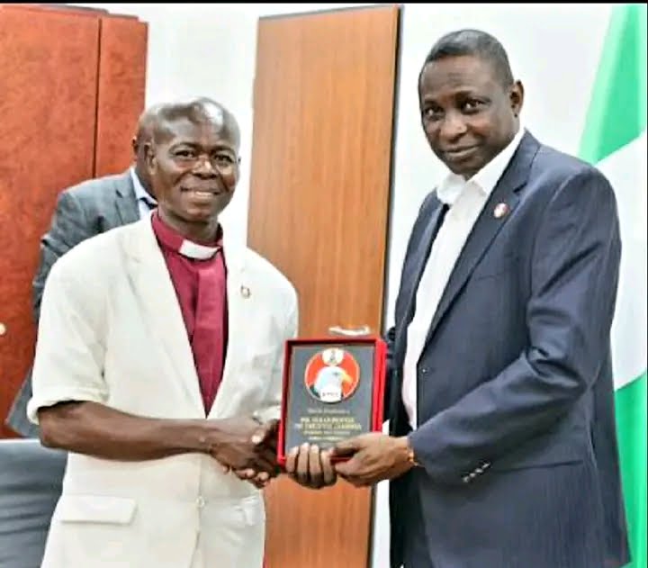 The Executive Chairman of the Economic and Financial Crimes Commission, EFCC, Ola Olukoyede has called on Christian clerics across the country to strive towards diligence and godliness as work ethics and potent weapons against economic and financial crimes and other acts of corruption.