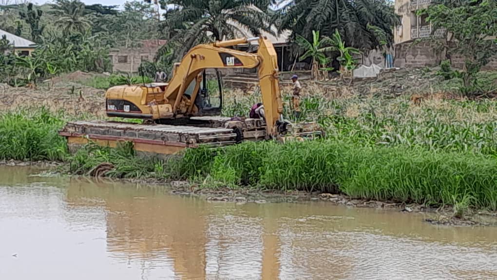 Osun Government Begins Dredging Of Waterways