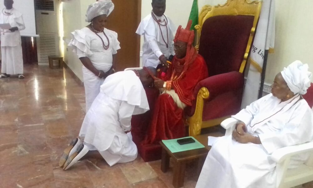 Abe 1 Installs Oke As Unuevworo Of Etche R ' Ogbe