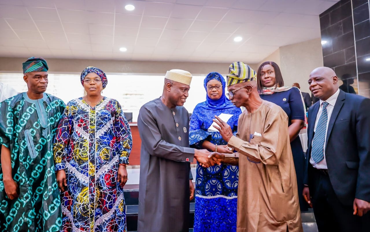 Oyebanji Presents N1 Billion Gratuity Cheques To 450 State Pensioners