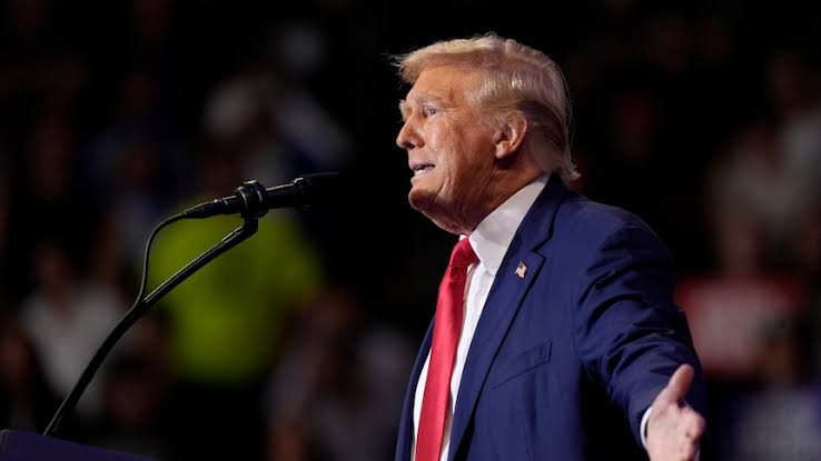 Trump Mocks Kamala Harris' Looks During Pennsylvania Rally