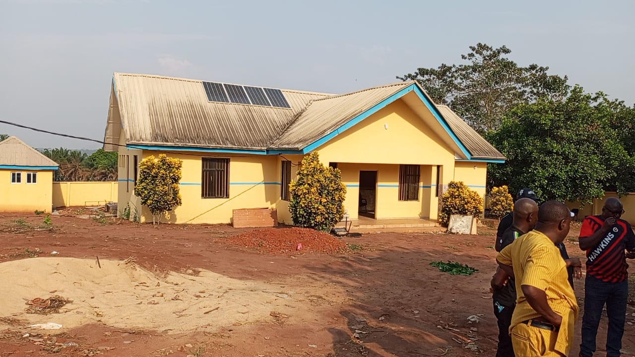 Ned Nwoko Rehabilitates Idumuje-Ugboko Police Station, To Build Residential Quarters For Officers