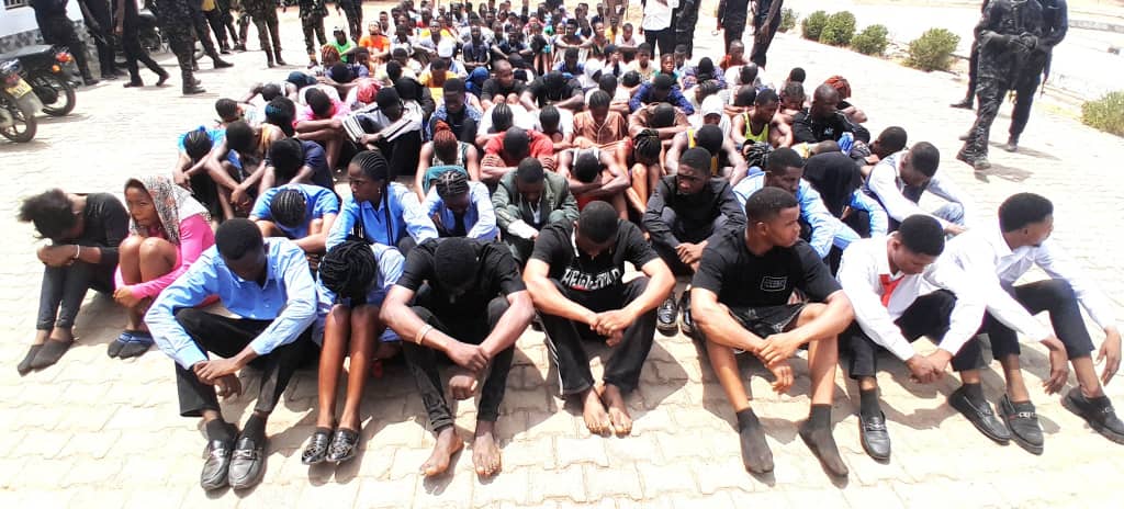 EFCC Busts Ponzi Scheme Academy, Arrests 133 Suspects In Abuja