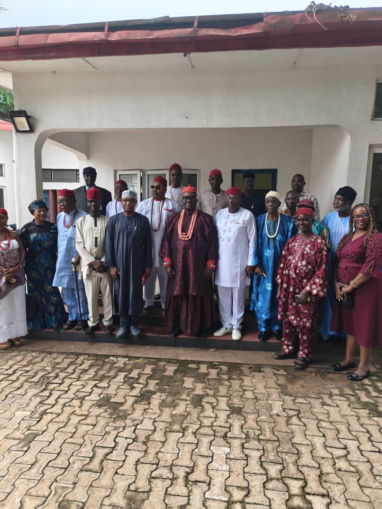 Admiralty University VC Pays Courtesy Visit To Obi Of Ogwashi-Uku 
