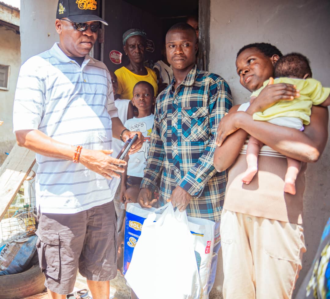Jaro Egbo Extends Support To Family Of 3-Month-Old Baby Abduction Survivor, Provides Gift Items For Child's Parent