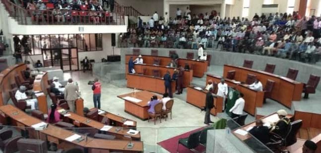 Akwa Ibom Assembly: 24 Of 26 Lawmakers Dump PDP For APC