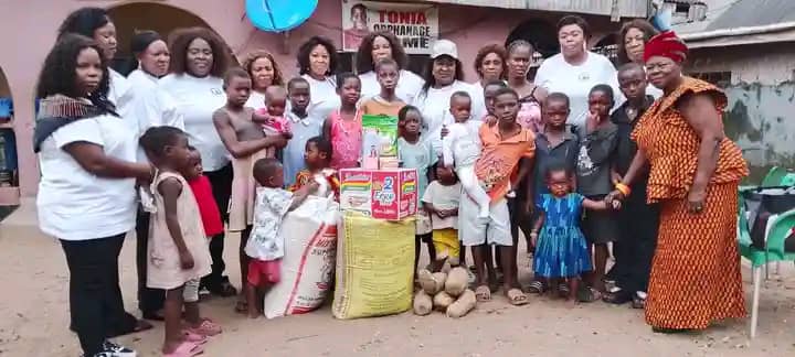  Ukwuani Local Government Council Excellent Ladies Association Gifts Food Items, Cash To Orphanage Homes, Others