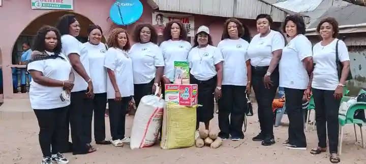 Ukwuani Local Government Council Excellent Ladies Association Gifts Food Items, Cash To Orphanage Homes, Others