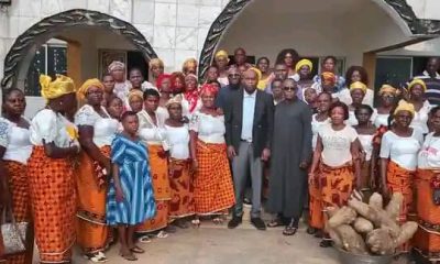 Road Construction: Women From Okuzu Quarters In Obiaruku Pay Thank -You Visit To Council Boss