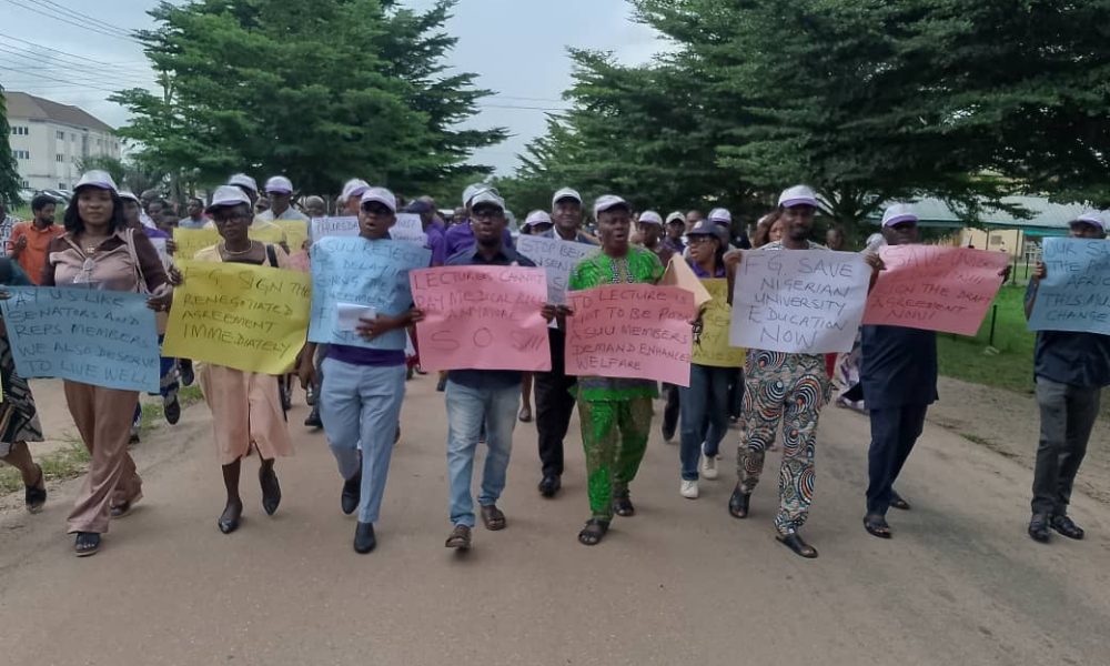ASUU-DELSU Protests FG’s Inability To Sign 2009 Renegotiated Agreement