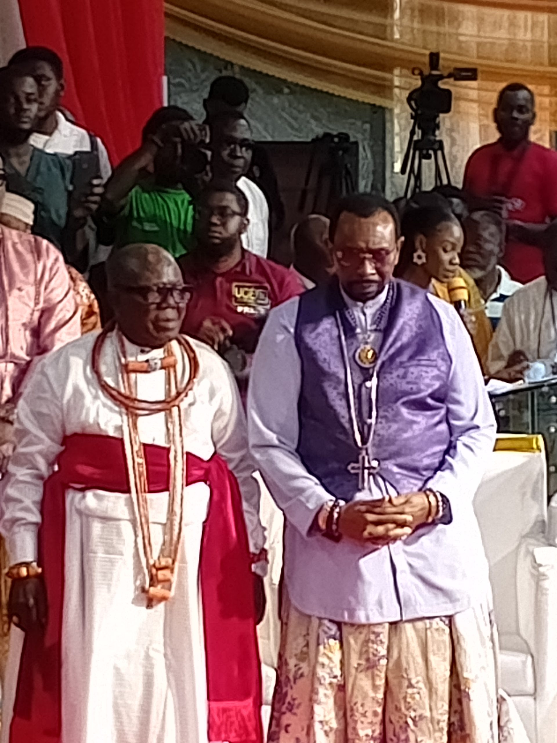 BREAKING: Pa Ayo Oritsejafor, 6 Others Bag Royal Order Of Iwere Award