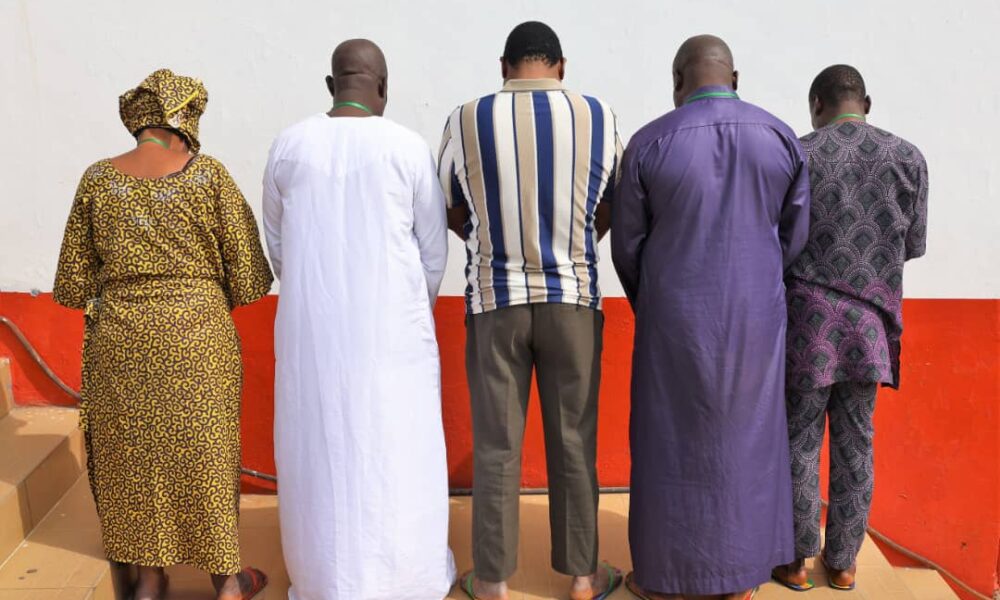 EFCC Arrests Herbalists With $3.4Million, €280, 000 Counterfeit Notes In Osun, Lagos