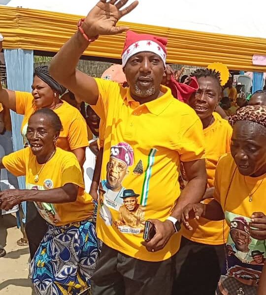 Kiagbodo Community Pledges Support For Tinubu, Oborevwori As Clark Hosts Christmas Party