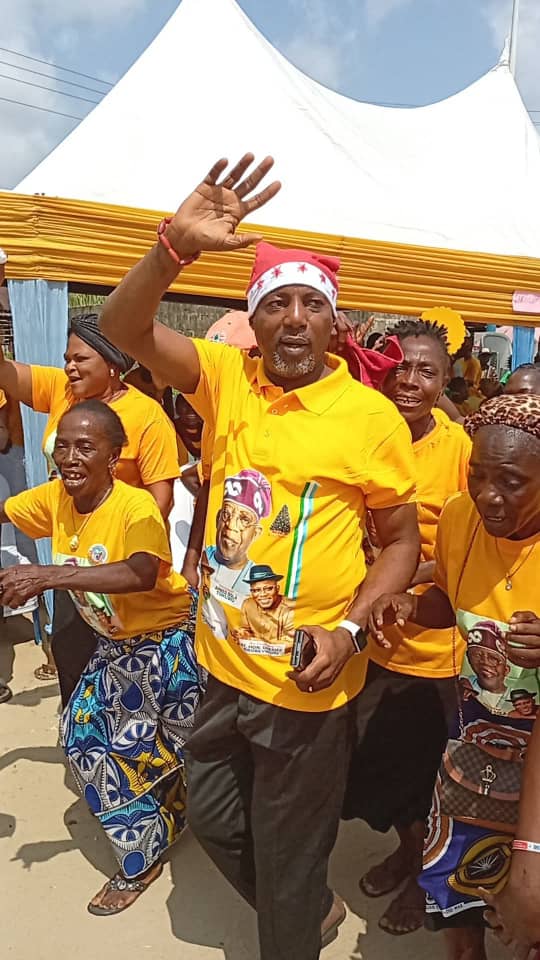 Kiagbodo Community Pledges Support For Tinubu, Oborevwori As Clark Hosts Christmas Party