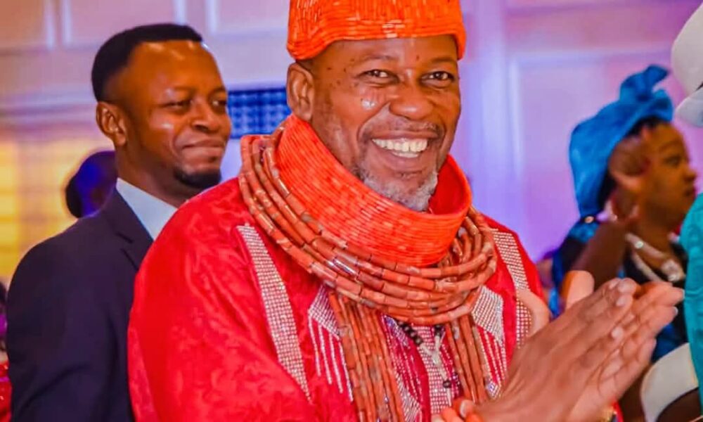 Senator Dafinone Felicitates Ovie Of Idjerhe Kingdom, As Monarch Clocks 60, 5  Years On The Throne