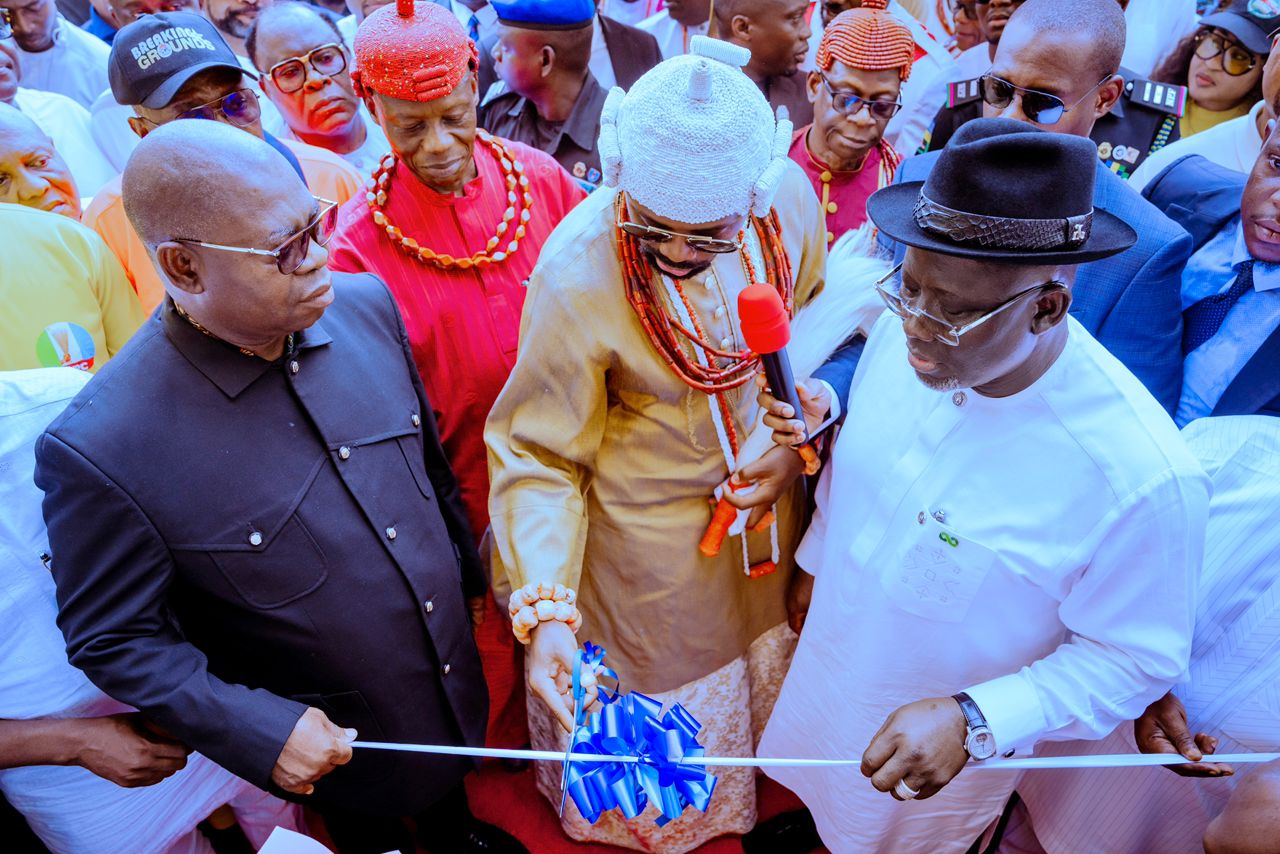 Excitement, As Oborevwori Inaugurates Model Technical College, Omadino
