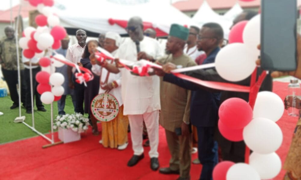 Warri: Oyovwi Appreciates LG Over Donation Of Water Tanks To COE