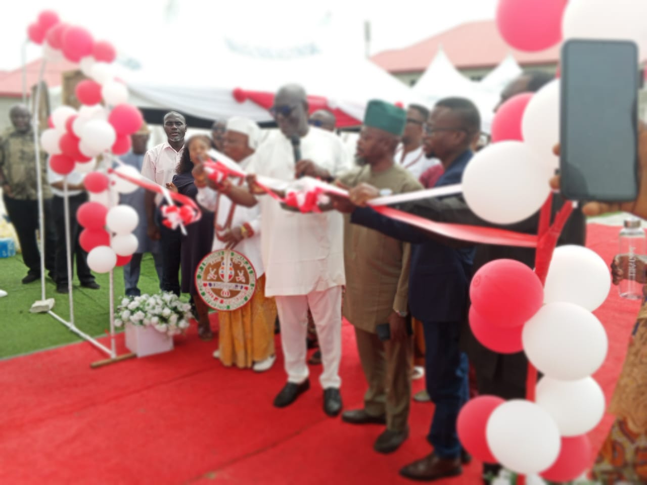 Warri: Oyovwi Appreciates LG Over Donation Of Water Tanks To COE