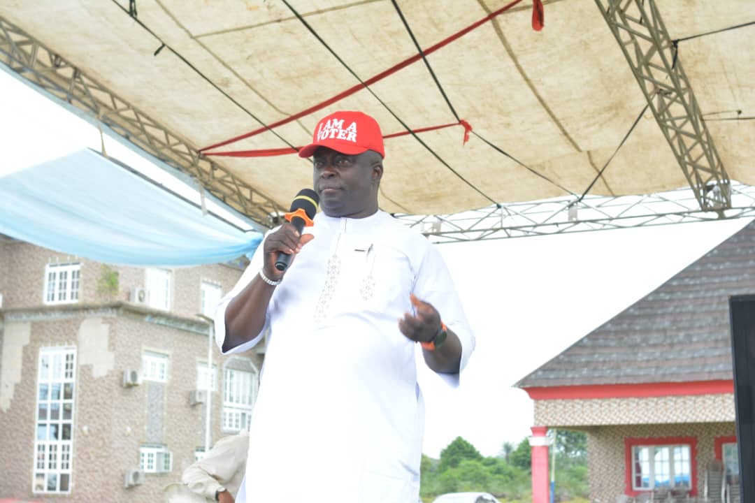 Efele Gives Financial Support To 100 Members Of His Political Constituency