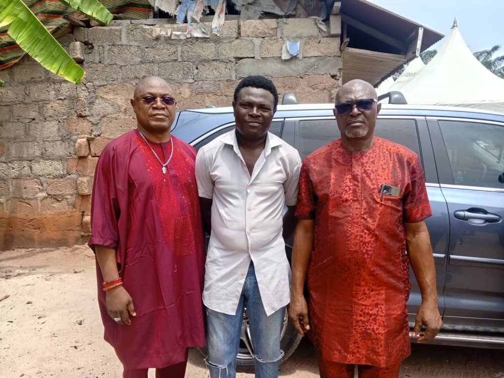 HRM Ararile Commissions Solar-Powered Borehole Donated By Umusu Family To Agbarha Abraka Community