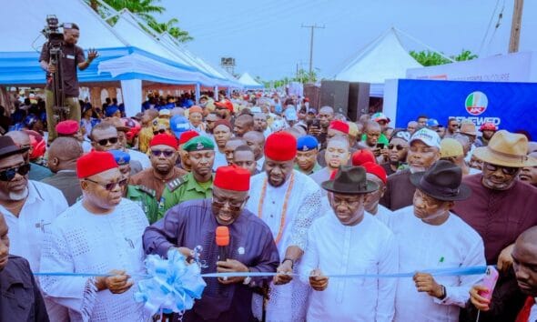 Oborevwori Inaugurates 18Km Of Roads In Ndokwa West