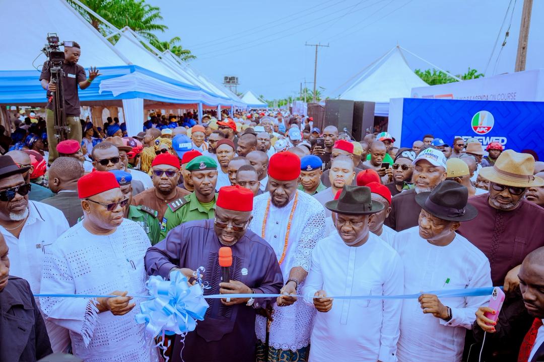 Oborevwori Inaugurates 18Km Of Roads In Ndokwa West