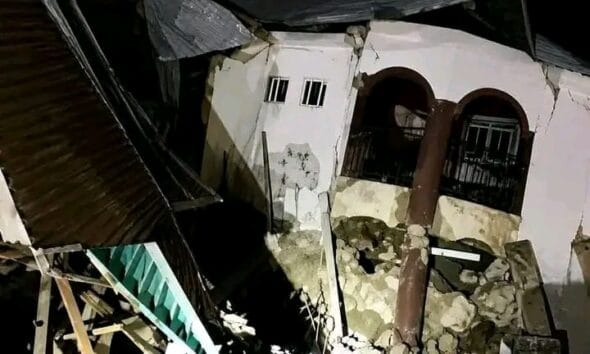 Panic As Students' Hostel Near Federal Polytechnic Oko Collapses