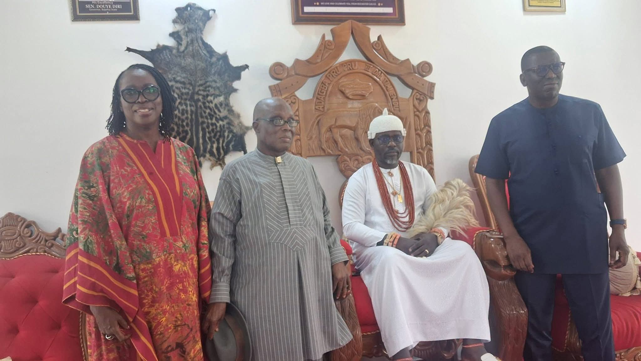 Bayelsa West: Chief Brown, Other APC Candidates Visit Adagbabiri Monarch, Seek Royal Blessings Ahead Of Bayelsa Polls